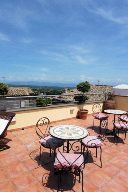 Hotel Urbano V Montefiascone Εξωτερικό φωτογραφία