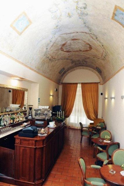 Hotel Urbano V Montefiascone Εξωτερικό φωτογραφία