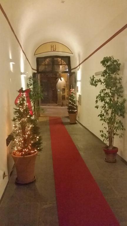 Hotel Urbano V Montefiascone Εξωτερικό φωτογραφία